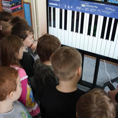 Dotykove Televize Obrazovky 11